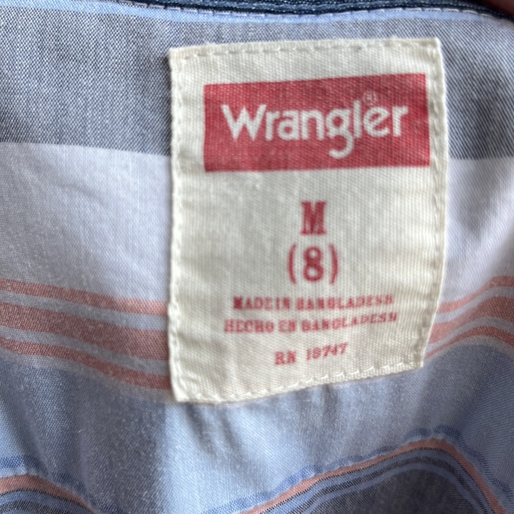 Short sleeve button down - Picture 4 of 5